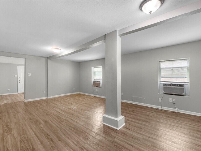 Photo - 1811 39th St