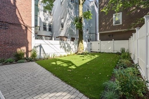 Photo - 472 E 4th St Unit 1