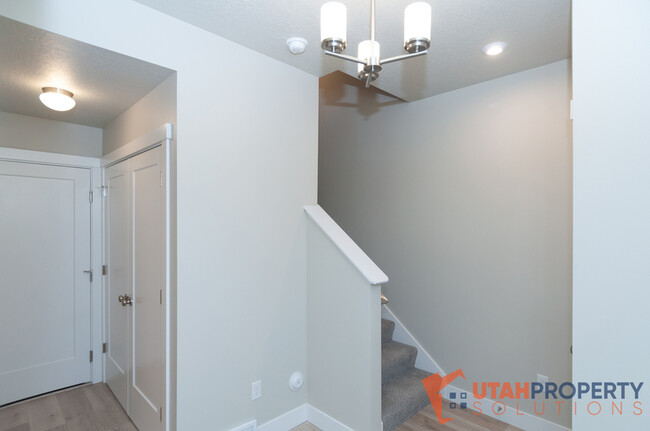 Photo - 991 W 360 S Townhome