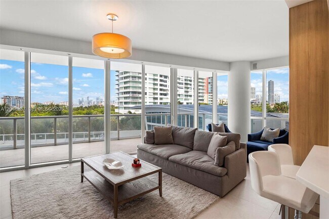 100 South Pointe Dr Unit 501