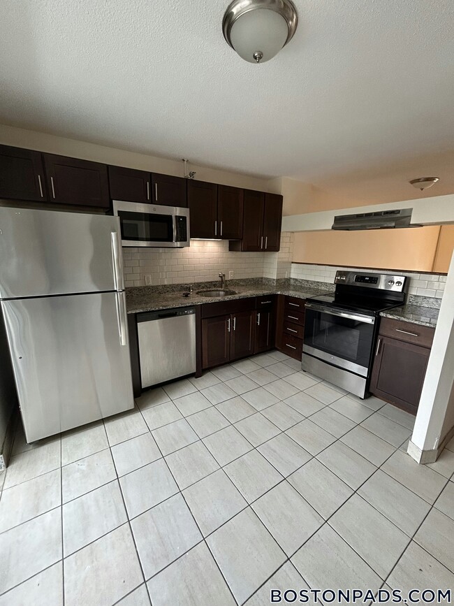 Photo - 148 N Beacon St Unit B3