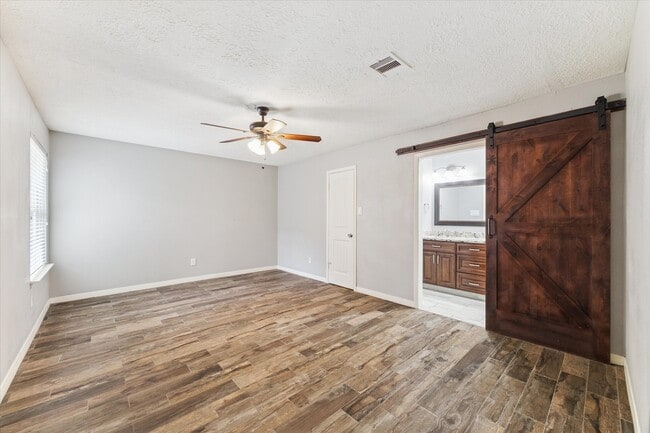 Building Photo - 2622 Strait Ln