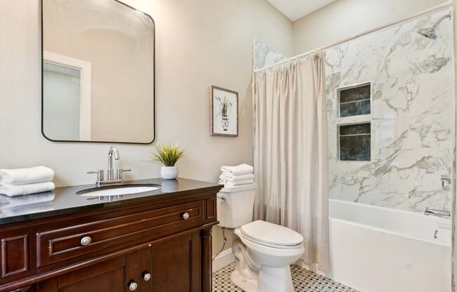 Photo - 1906 Madison Ave