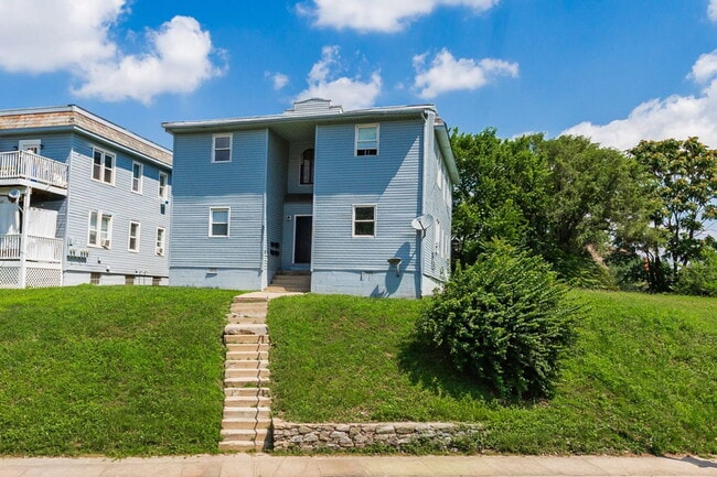 Building Photo - 5211 Montgomery Rd Unit C