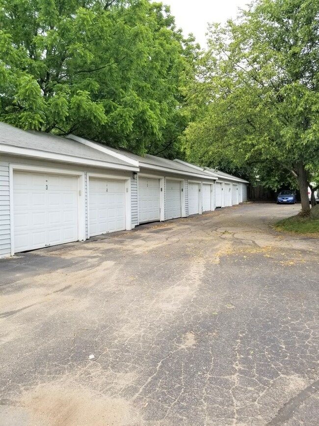 Photo - Cozy 1 bedroom loft apartment.. AVAILABLE!! Unit 1617-305