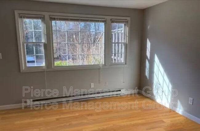 Photo - 9 Bayberry Ln