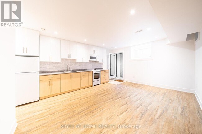 Photo - 49B East Dr