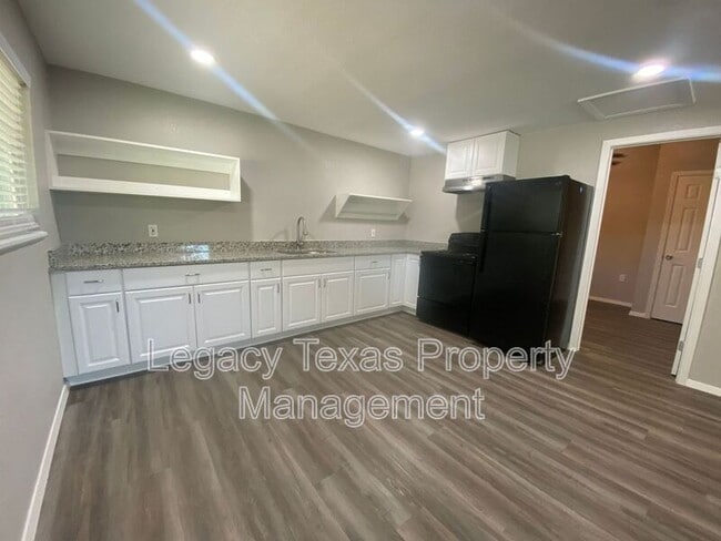 Photo - 1113 S Walnut St Unit Apt A