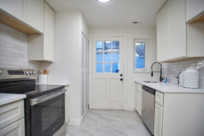 Photo - 1613 Dexter St Unit 1