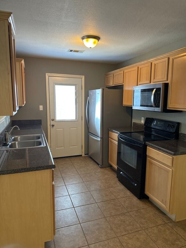 Photo - 8009 Huntington Way