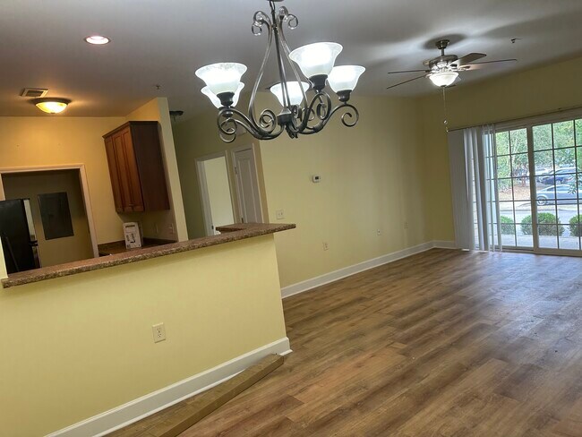 Photo - 4844 Bevendean Dr Unit 4833 Bevendean Drive