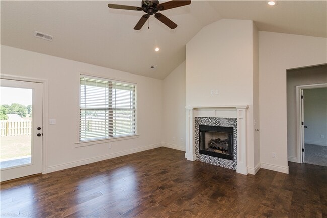 Photo - 1620 Sweetbriar Way