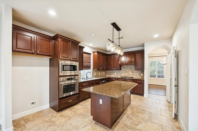 Photo - 9914 Slover Creek Ln