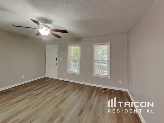 Photo - 1413 Amber Acres Ln