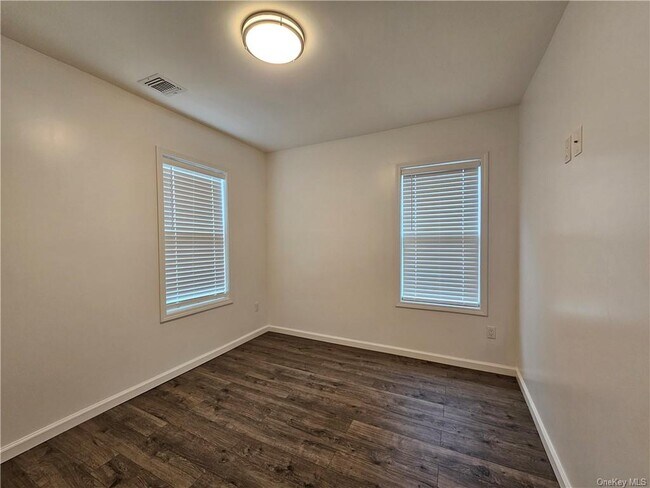 Photo - 12 Franklin St