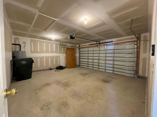 Photo - Don't miss this cute 3BR/2BA home in St. John's Ridge w/ attached garage!