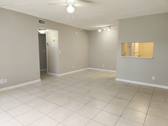 Building Photo - 3776 N University Dr Rental