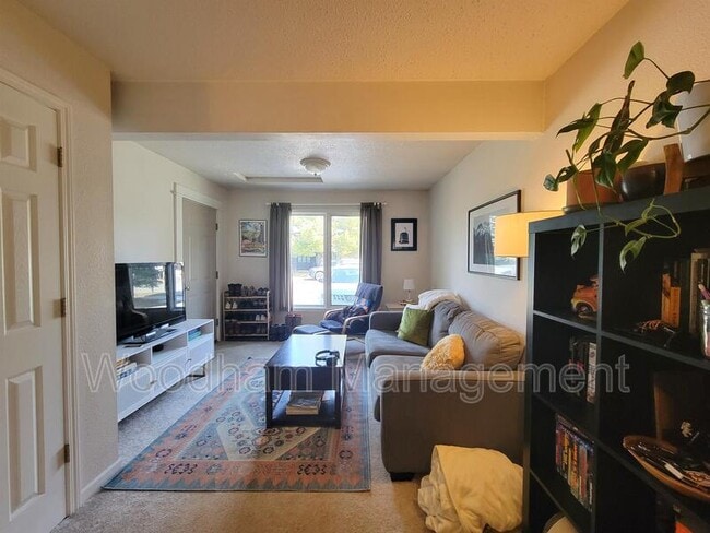 Photo - 128 Hoffman Dr