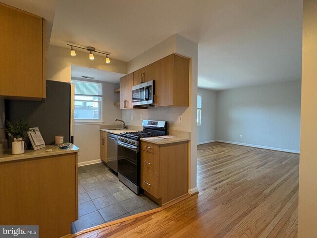 Photo - 1627 Massachusetts Ave SE Unit 302
