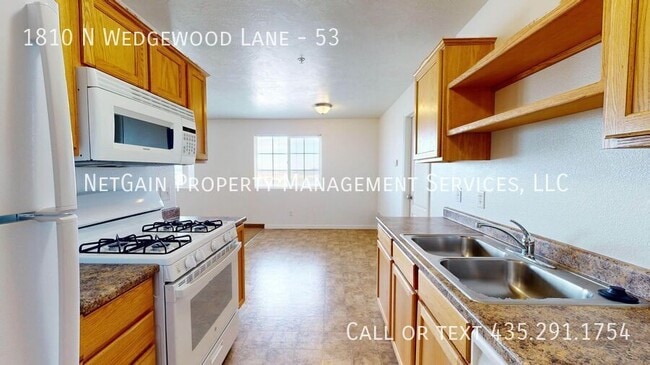 Photo - 1810 N Wedgewood Ln Unit 53