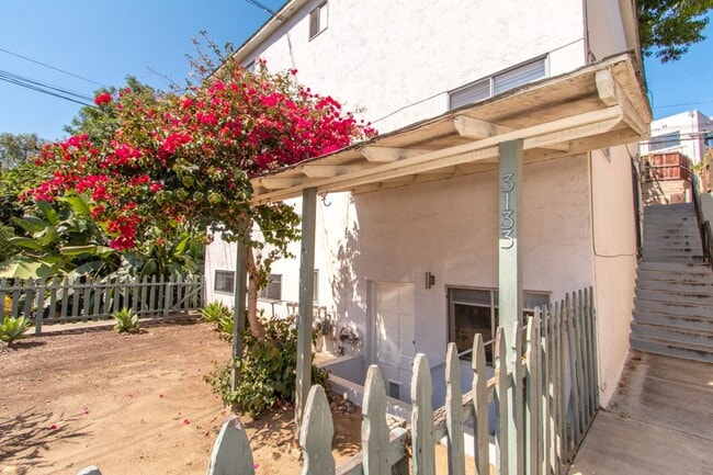 Building Photo - Charming Cottage Style Studio With Fenced in Yard in the Pocket of North Park + South Park Unit 3133
