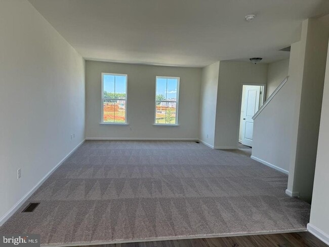 Photo - 748 Rosler Wy