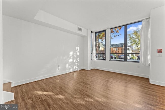 Photo - 1536 N Scott St