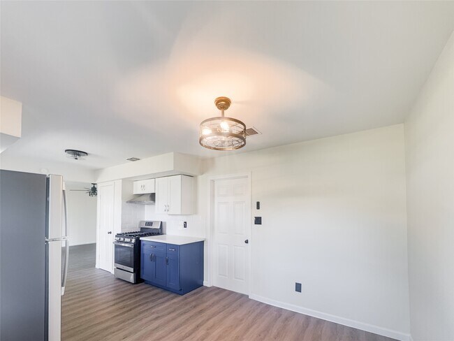 Photo - 5111 Seymour Dr