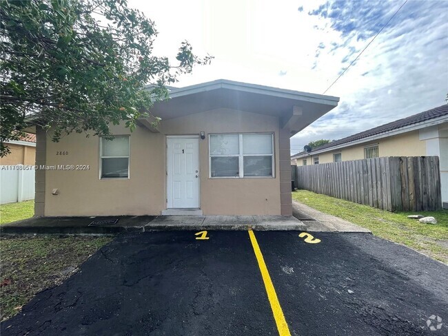 Building Photo - 2860 NW 15th St Unit 2 Rental