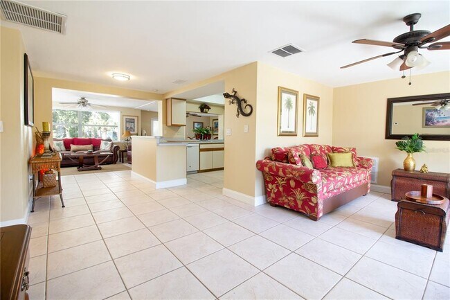 4333 Newbury Dr