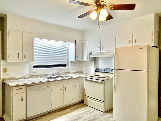 Updated kitchen - 9 Coburn Dr