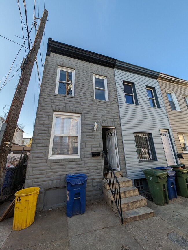 Photo - 106 S Dean St