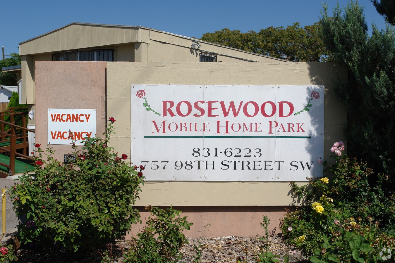 Photo - 757 98th St SW