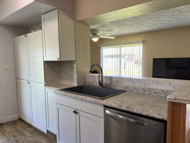 Photo - * Coming Soon * Furnished 2/2 in Port St Lucie