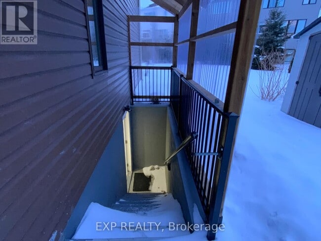 Photo - 923 Guinness Cres