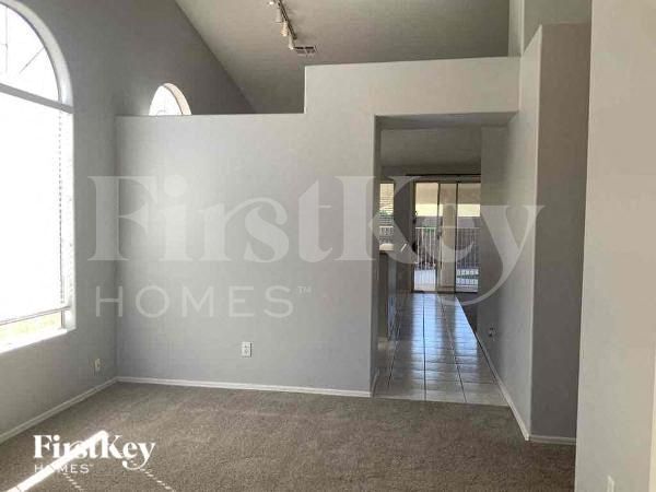 Photo - 1809 E Oakland St