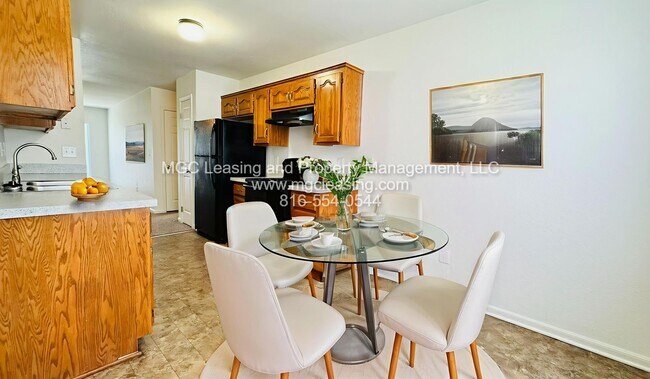 Photo - 5933 NE 42nd St