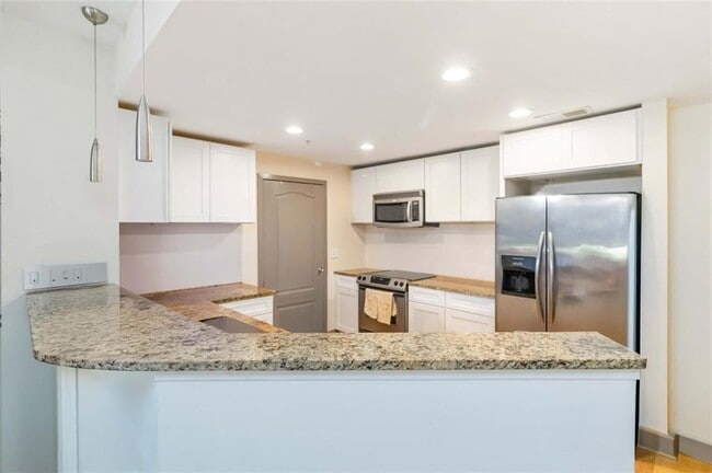 Building Photo - 390 17th St NW Unit 4066 Rental