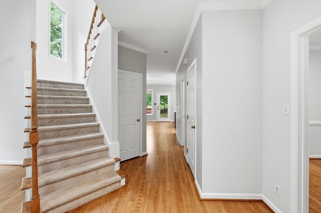 121 Waverly Forest Ln