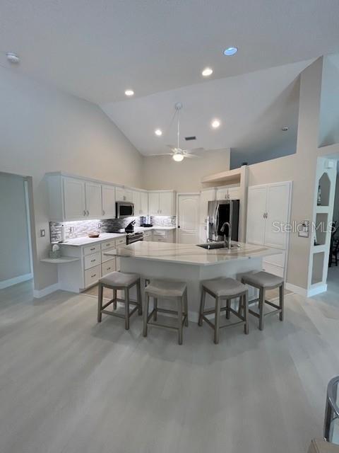 521 Penny Royal Pl