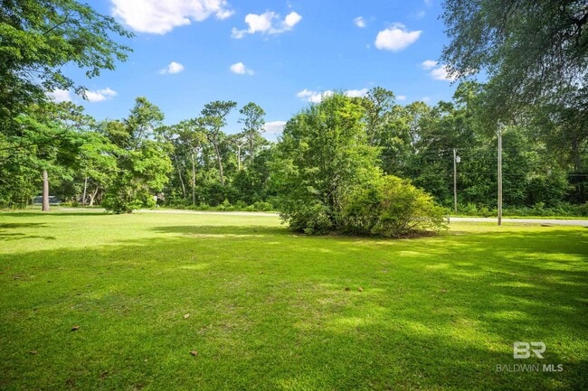 Photo - 18050 Steele Dr