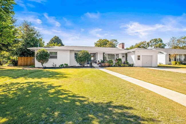 Photo - 319 Gamarra Rd