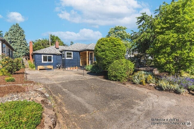 Building Photo - 4915 NE 78th Ave Rental