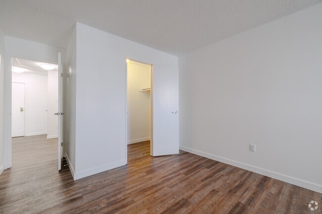 1BR, 1BA - 750 SF - Bedroom - Webster Apartments