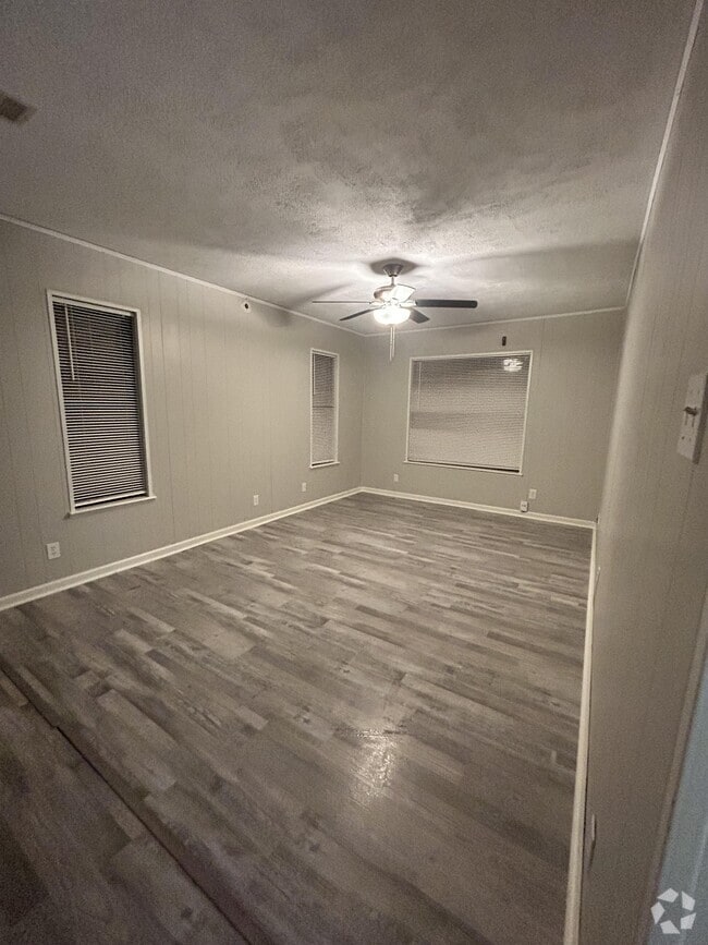 Building Photo - 33 Fairfield Dr Rental