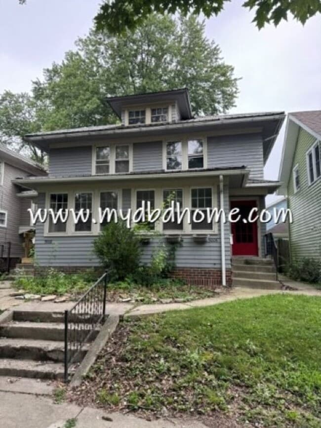 Building Photo - 3008 Hoagland Ave Unit 3006