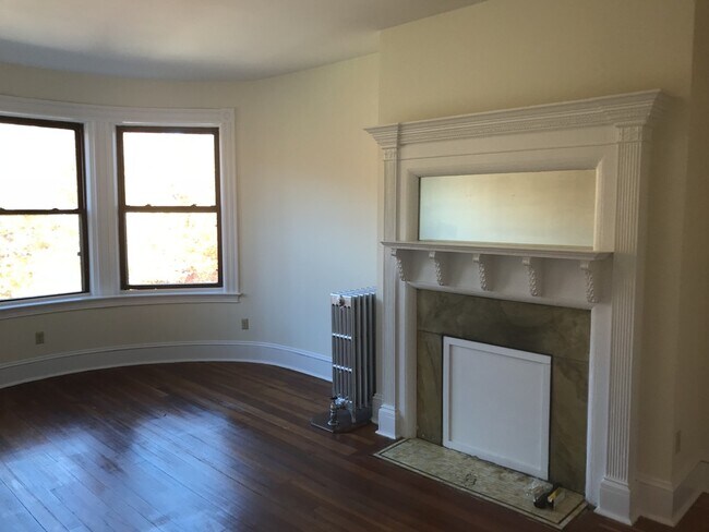 Photo - 1489 Beacon St Unit 1