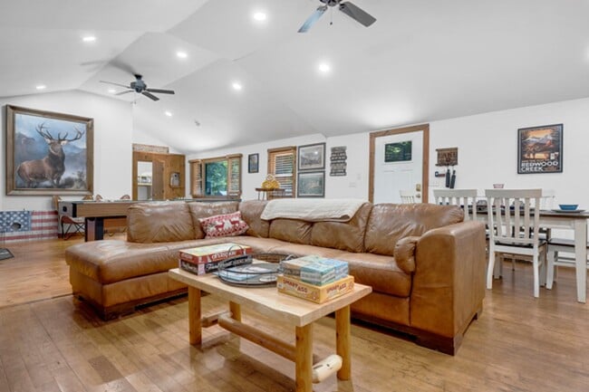 Building Photo - 429 Long Island Rd Unit A Rental