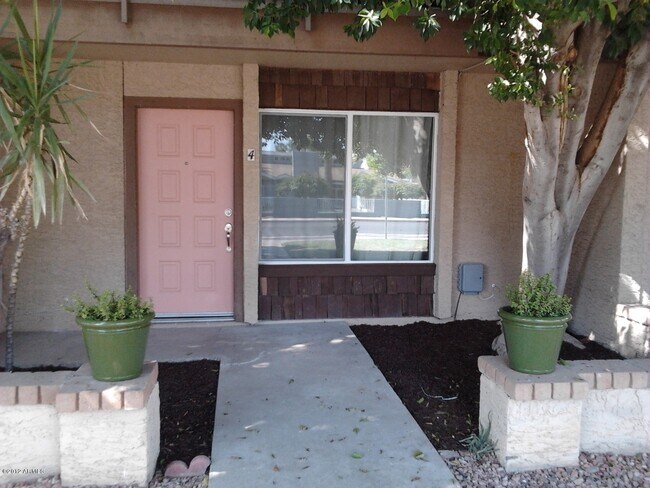 Photo - 1302 E Maryland Ave