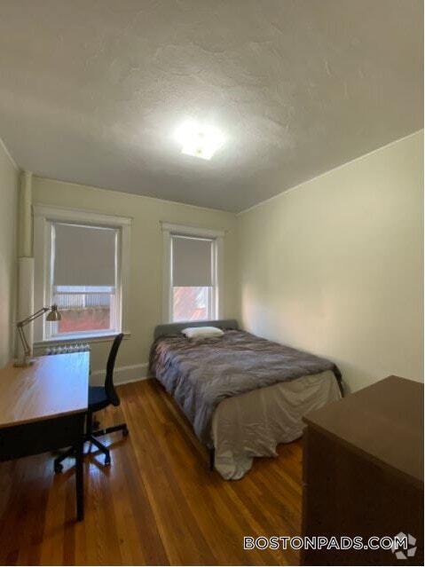 Building Photo - 1334 Commonwealth Ave Rental